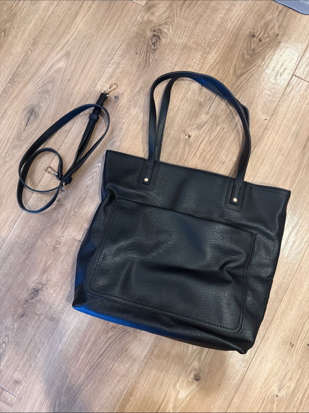 LC Lauren Conrad Black Shoulder Bag with Gold Hardware